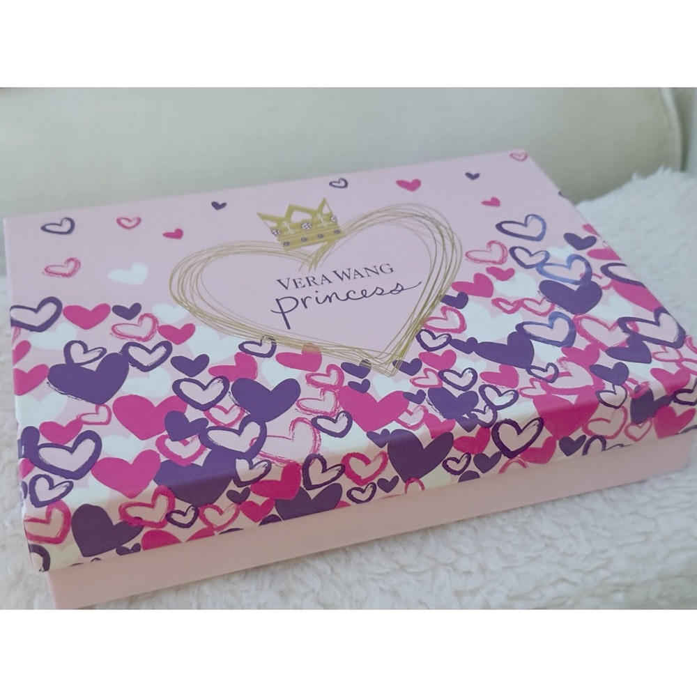 Vera Wang Gift Box